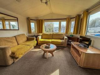 Great 6 Berth Caravan For Hire At Southview Holiday Park Ref 33006M - Skegness - 6