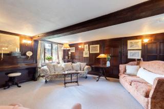 Beautiful 4 Bedroom Cotswold Thatched Cottage - Down Hatherley - 0