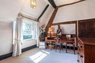 Beautiful 4 Bedroom Cotswold Thatched Cottage - Down Hatherley - 7