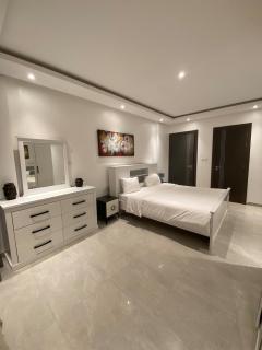 Appartement Chic au Almadies Proche Plage et Commerce - Dakar - 2