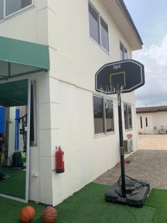 Chizzy Efizi Wellness Home - Madina - 3