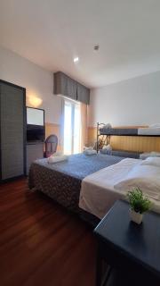 Hotel Regina Fronte Mare - Rímini - 6
