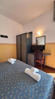 Hotel Regina Fronte Mare - Rímini - 5