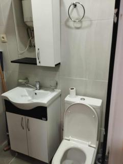 1-Room Avlabari House For Rent - Tbilisi - 2