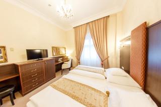 Hotel Kristály Imperial - Tata - 4