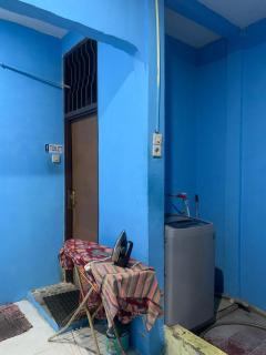 Hollandia Kos Khusus Perempuan - 1