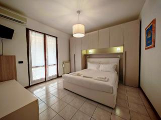 SG Family - Casa Linda - Sirmione - 8