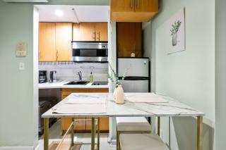 Murray Hill 2 Bed Furnished Apt - 4