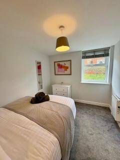 2 bed apartment in Guisborough - - 1