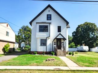Spacious 2-BR 1-Bath King suite! - Plainville - 6