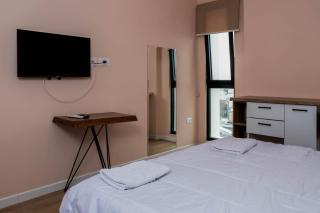 Farmacia 10 Arlis apartament - Babru - 3