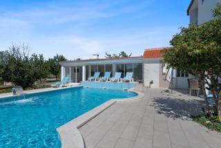 Villa Almas with swimming pool, tennis court, sauna, gym, grill house - Neorić - 9