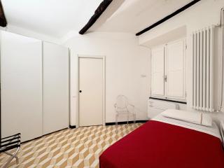 Marina Apartment, Unique, Authentic, Beachfront, 2 Aircondo BDR , 2BHT, easy to Train or from Private Parking - Vernazza - 1