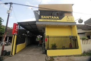 Super OYO Capital O 2258 Santana Syariah Guest House - Solo - 9