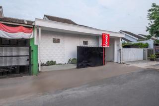 OYO Life 2391 Baladewa Residence Syariah - Karawang - 9