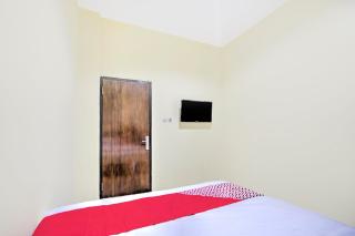 Super OYO 2509 Hotel Tebel 19 - Gedangan - 5