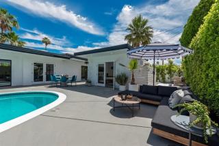 Palm Springs Midtown Midcentury Stunner - Palm Springs - 6
