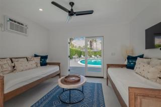 Palm Springs Midtown Midcentury Stunner - Palm Springs - 3