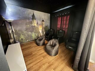 258-5-SV-Cozy home with movie and pool area - 7