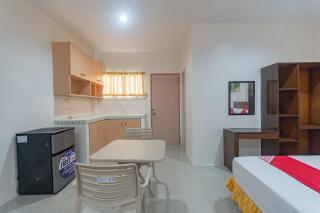 3j's And K Apartment - 5