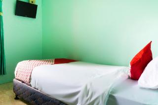 OYO 3095 Semarapura Homestay - Makassar - 6