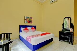 OYO 3096 Hotel Dewi Warsiki Near Gilimanuk Port - 8