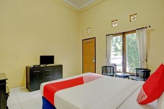 OYO 3096 Hotel Dewi Warsiki Near Gilimanuk Port - 0