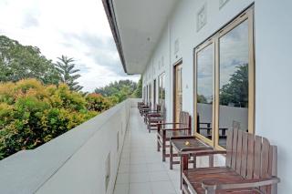 OYO 3096 Hotel Dewi Warsiki Near Gilimanuk Port - 1