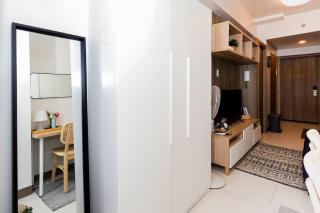 Charlie's Staycation at Coast Residences - 1