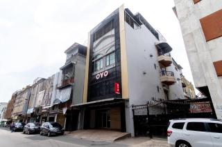 OYO 3159 Festive Inn - Medan - 8