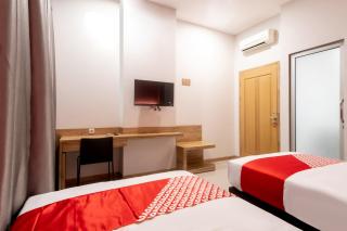 OYO 3159 Festive Inn - Medan - 7