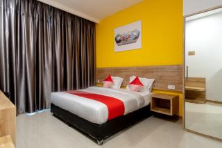 OYO 3159 Festive Inn - Medan - 1