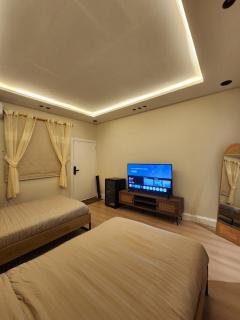 Comfy Studio Near Cafés - Twin Beds & Cozy Stay - Riad - 5