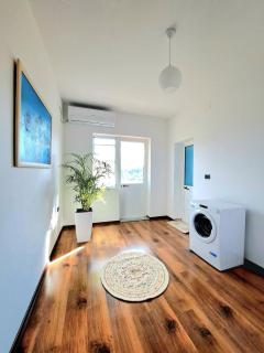 Lake Apartment - Sauk - 1