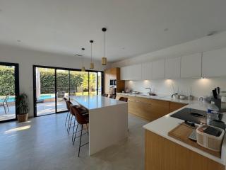 Villa moderne avec piscine chauffée - Villeneuve-lès-Avignon - 0