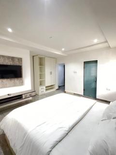 Tastefully Furnished Two bedrooms Wuye - Abuja - 1