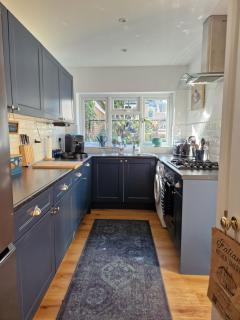 The Hideaway - Central Townhouse with garden, roof terrace & parking - Wareham - 5