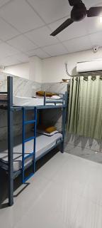 V R S Luxury AC Dormitory - Mysore - 3