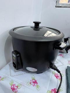 Beau studio rénové au campus UNIKIN ref plateaux des professeurs à Kinshasa - 4