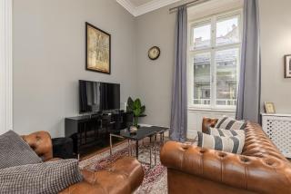 Spacious Victorian Residence by Grand Boulevard - Budapest - 6