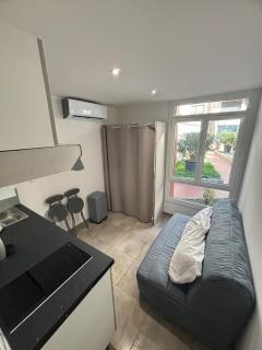 Modern studio near Stade Vélodrome metro station - 1