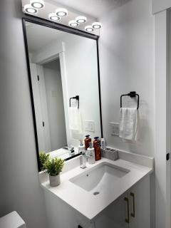 Charming Basement Suite - 4