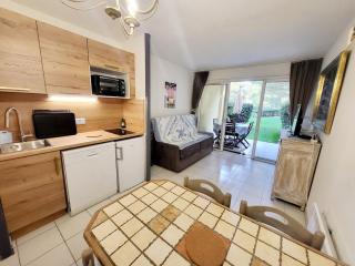 Studio 4 personnes sur la Presqu'île de Giens avec piscine et accès direct sur la plage - Hyères - 3