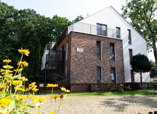 Apartament IKAR z ogródkiem, blisko morza - Rewal - 9