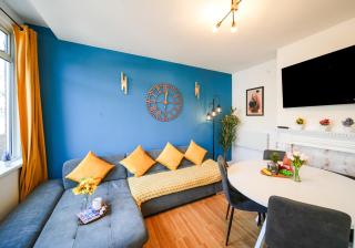Open Mind Property - HotTub, 7 Guests & Parking - 9