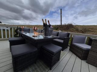 Blue Lagoon with hot tub - 7