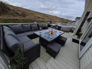 Blue Lagoon with hot tub - 2