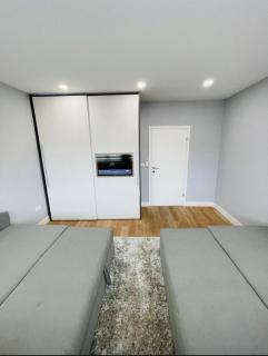 AdiLux Luxurious 3 Bedroom Apartment - Sarajevo - 3