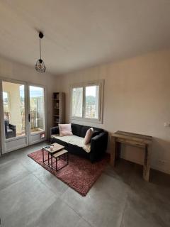 Appartement 2p à 200m du village et 2,5km de la mer - Villeneuve-Loubet - 0