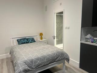 Outstanding Studio Flat in West Ealing - Greenford - 1